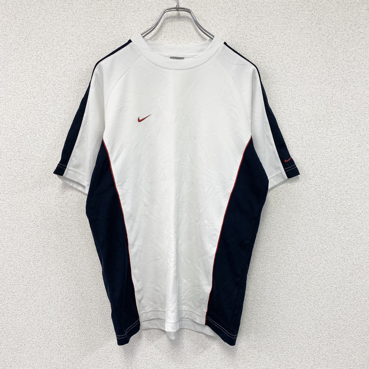 NIKE　ナイキ　半袖Tシャツ　トレーニングTシャツ　スウッシュ　白　ホワイト　Lサイズ　古着