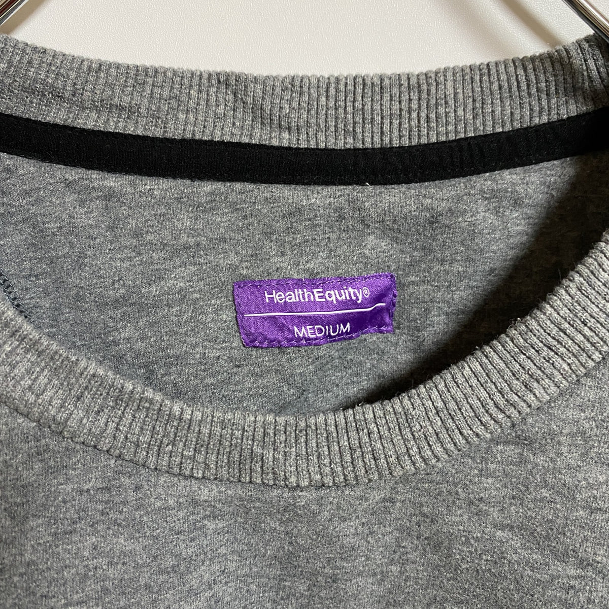 HealthEquity　長袖ワンポイントスウェット　トレーナー　クルーネック　グレー　灰色　レトロ　秋冬服　Mサイズ　古着