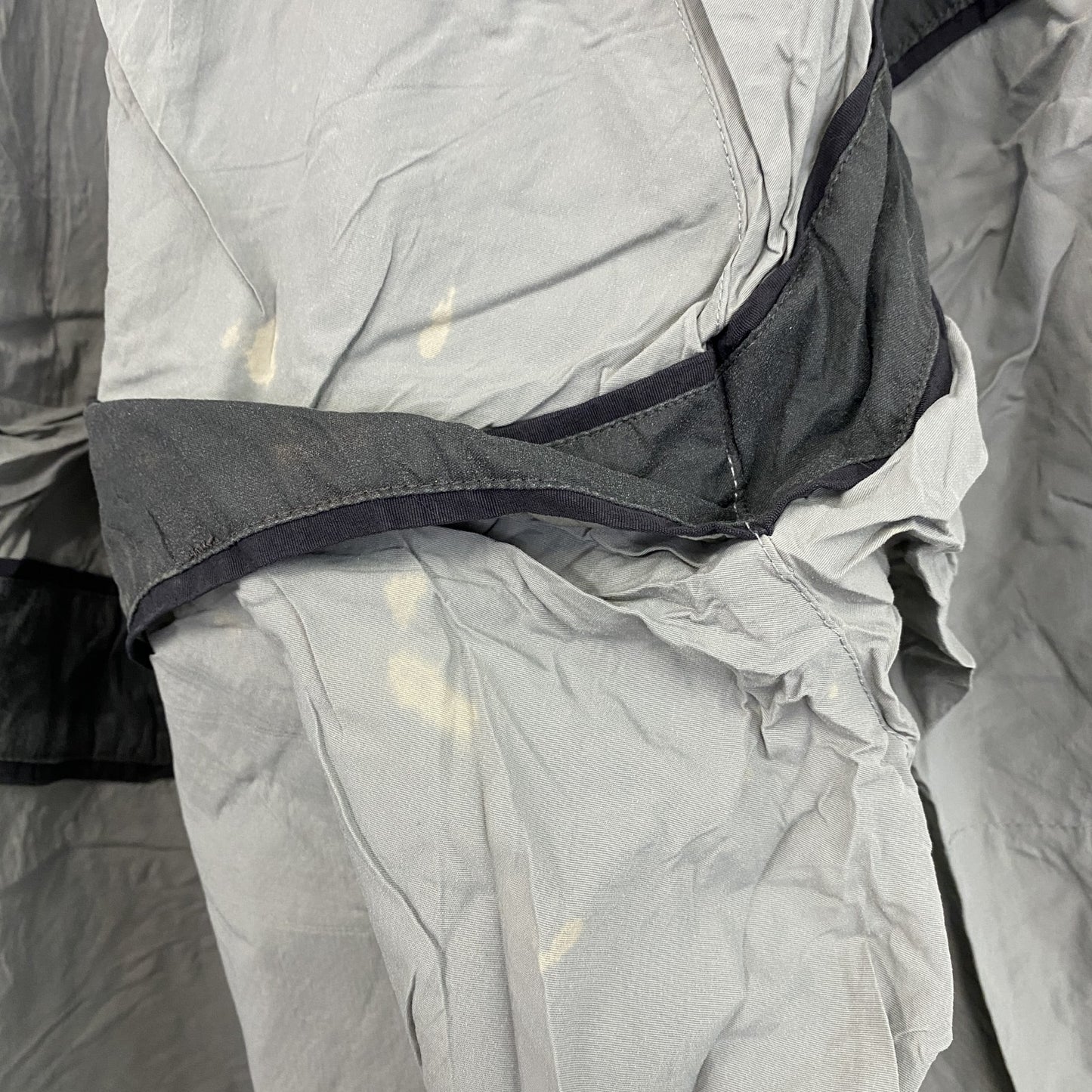 米軍　U.S.ARMY　トレーニングジャケット　ナイロンジャケット　グレー　Lサイズ