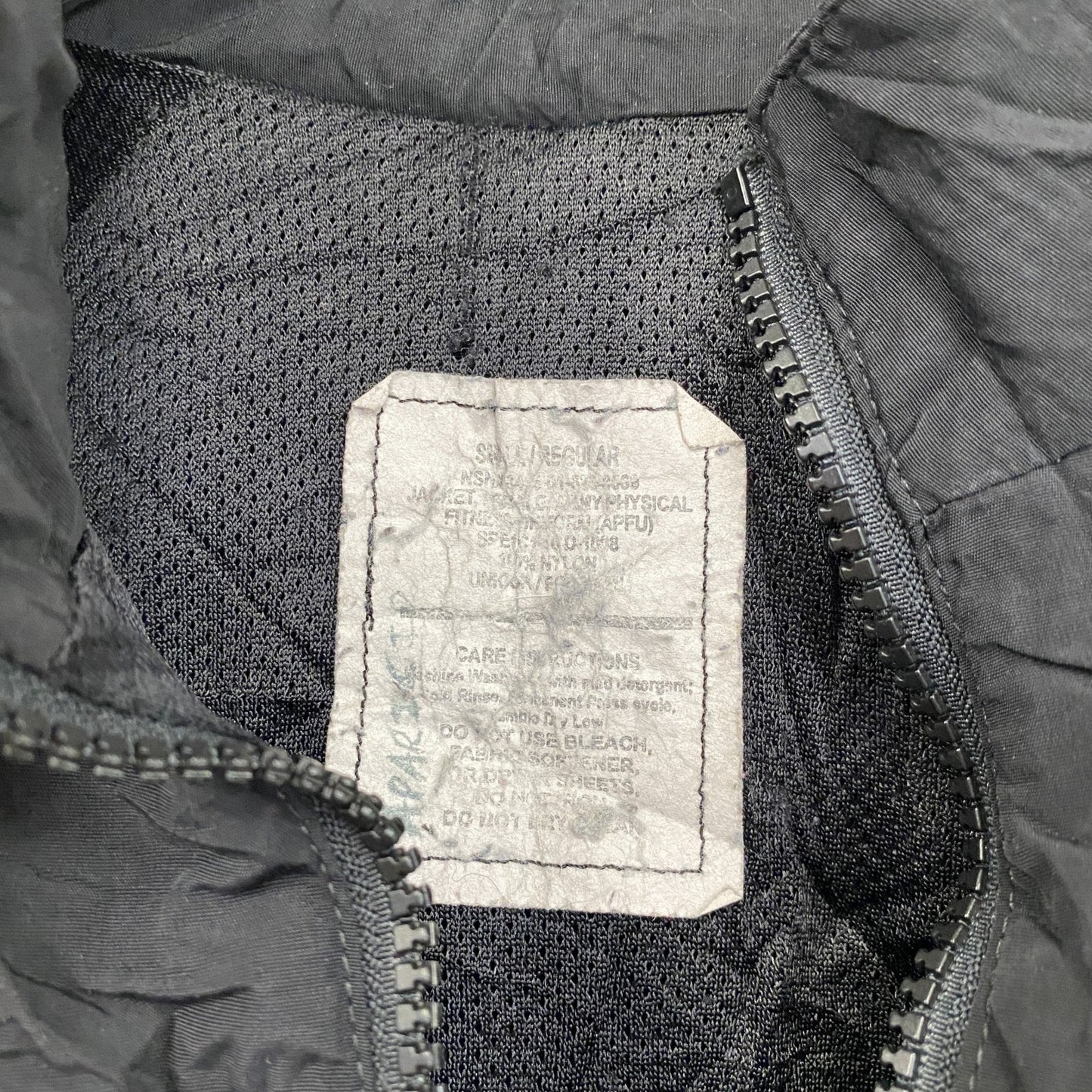 U.S.ARMY　トレーニングジャケット　ナイロンジャケット　ミリタリー　米軍　黒　ブラック　Sサイズ