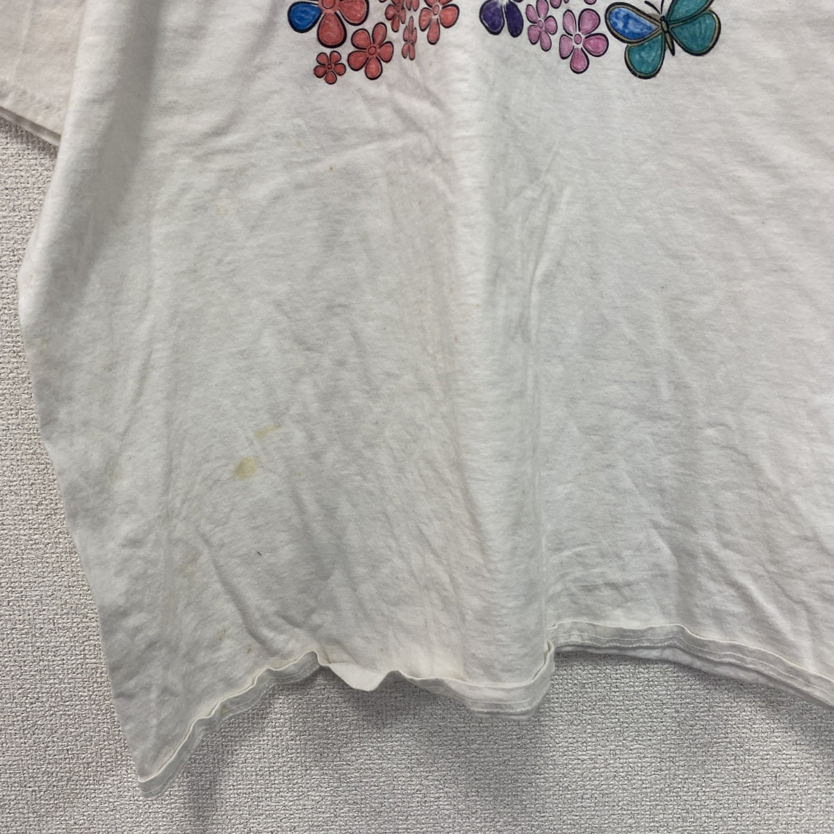 Hanes　ヘインズ　半袖プリントイラストTシャツ　3連プリント　蝶　白　ホワイト　2XLサイズ　古着