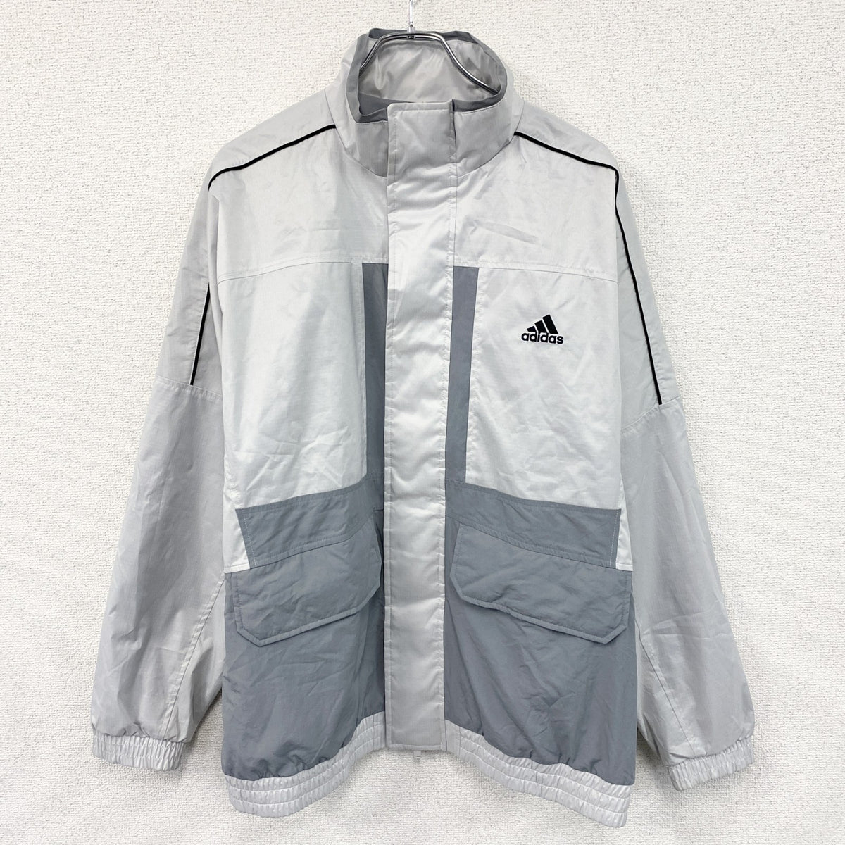adidas　アディダス　ウィンドブレーカー　ライトグレー　XLサイズ　古着