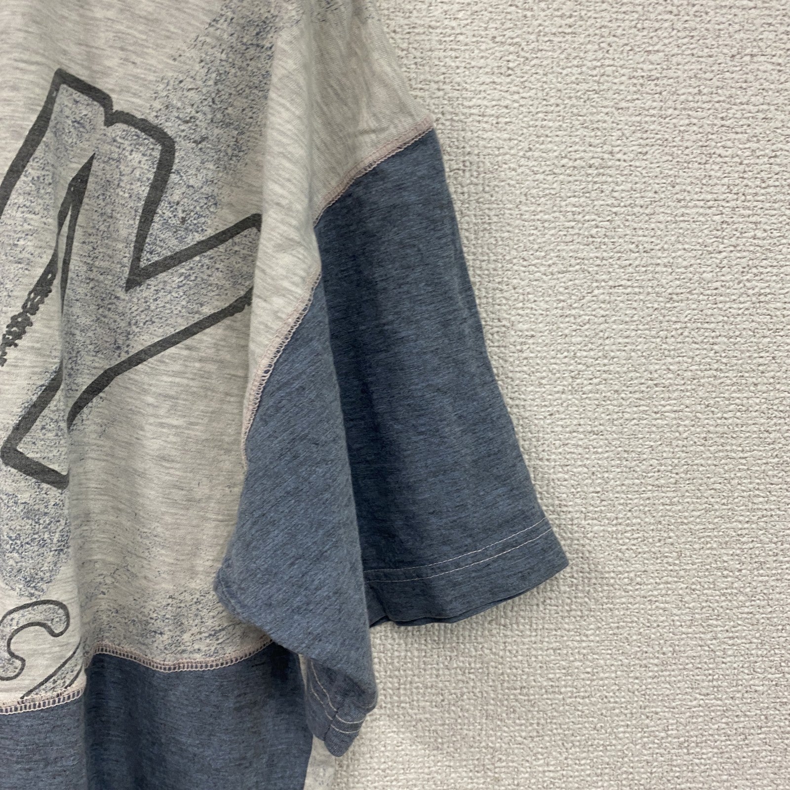 半袖イラストプリントTシャツ　アーチプリント　両面プリント　切り替え　スポーツ　霜降りグレー　青　ブルー　XLサイズ　古着