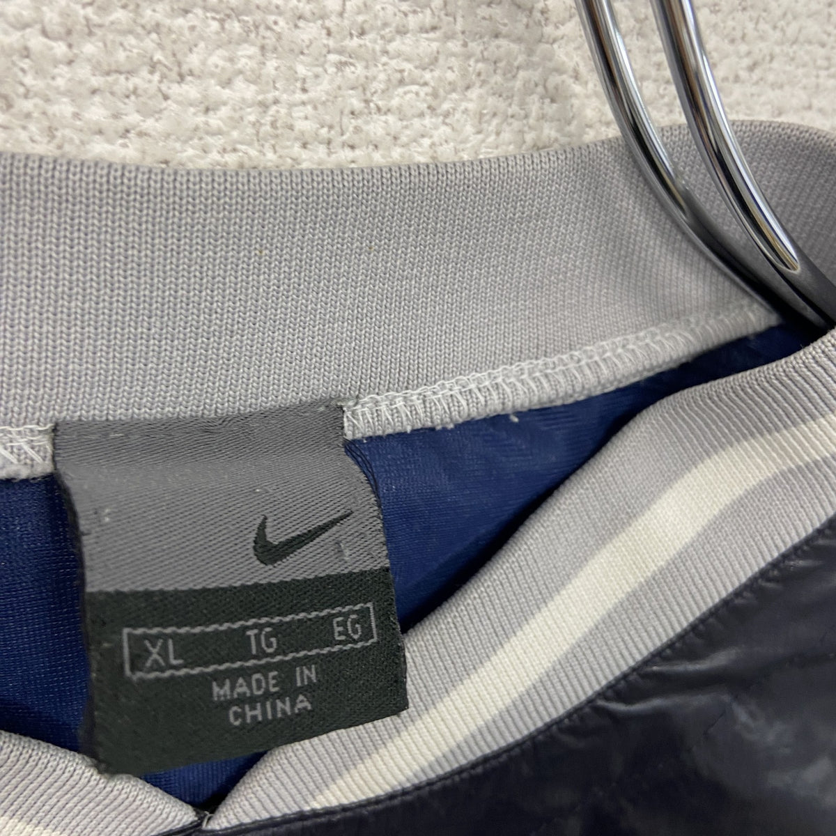 00s　NIKE　ナイキ　ハーフボタンナイロンプルオーバージャケット　スウッシュ　デカロゴ　ヴィンテージ　黒　ブラック　XLサイズ　古着