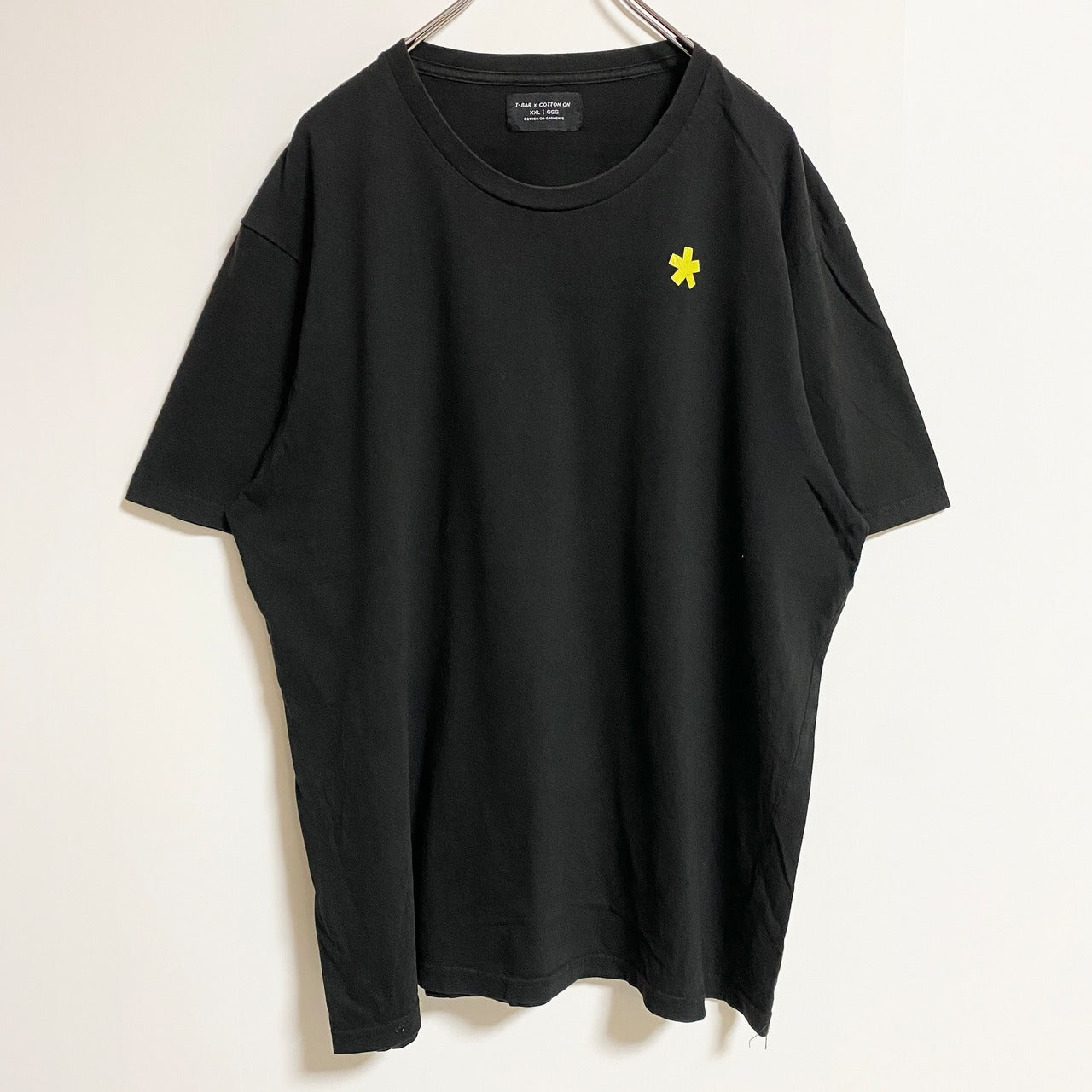 COTTON ON　半袖ワンポイントTシャツ　バックプリント　黒　ブラック　ビッグシルエット　2XLサイズ　古着