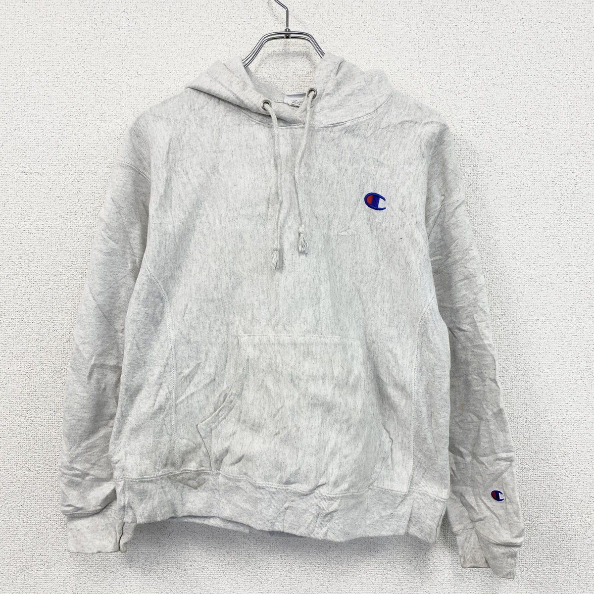 Champion　チャンピオン　リバースウィーブ　スウェットパーカー/フーディー　刺繍ロゴ　現行　灰色　グレー　Mサイズ トレーナー スウェットトップス フード付き 古着