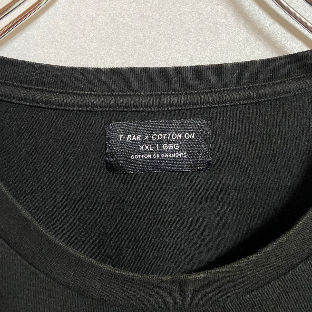 COTTON ON　半袖ワンポイントTシャツ　バックプリント　黒　ブラック　ビッグシルエット　2XLサイズ　古着