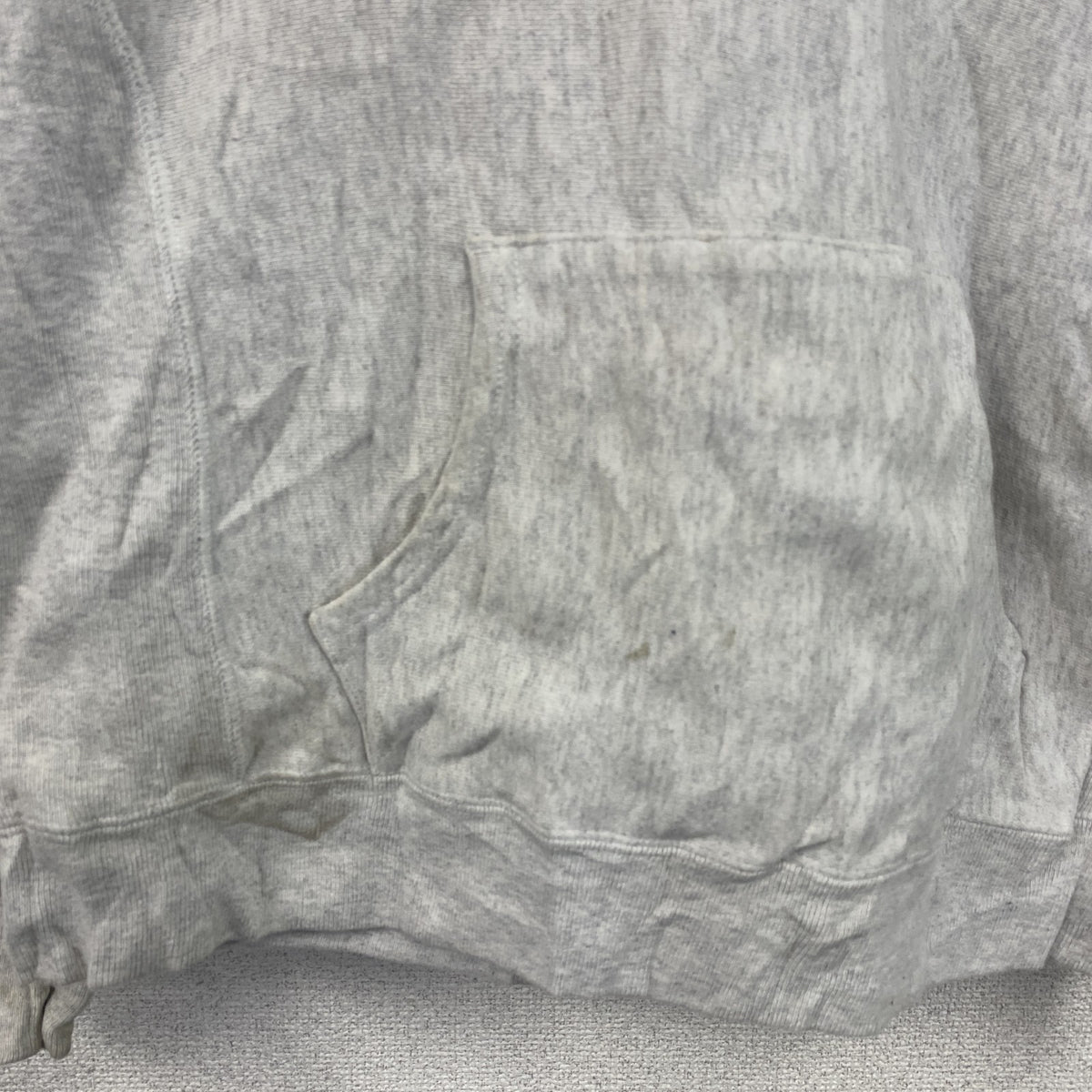 Champion　チャンピオン　リバースウィーブ　スウェットパーカー/フーディー　刺繍ロゴ　現行　灰色　グレー　Mサイズ トレーナー スウェットトップス フード付き 古着