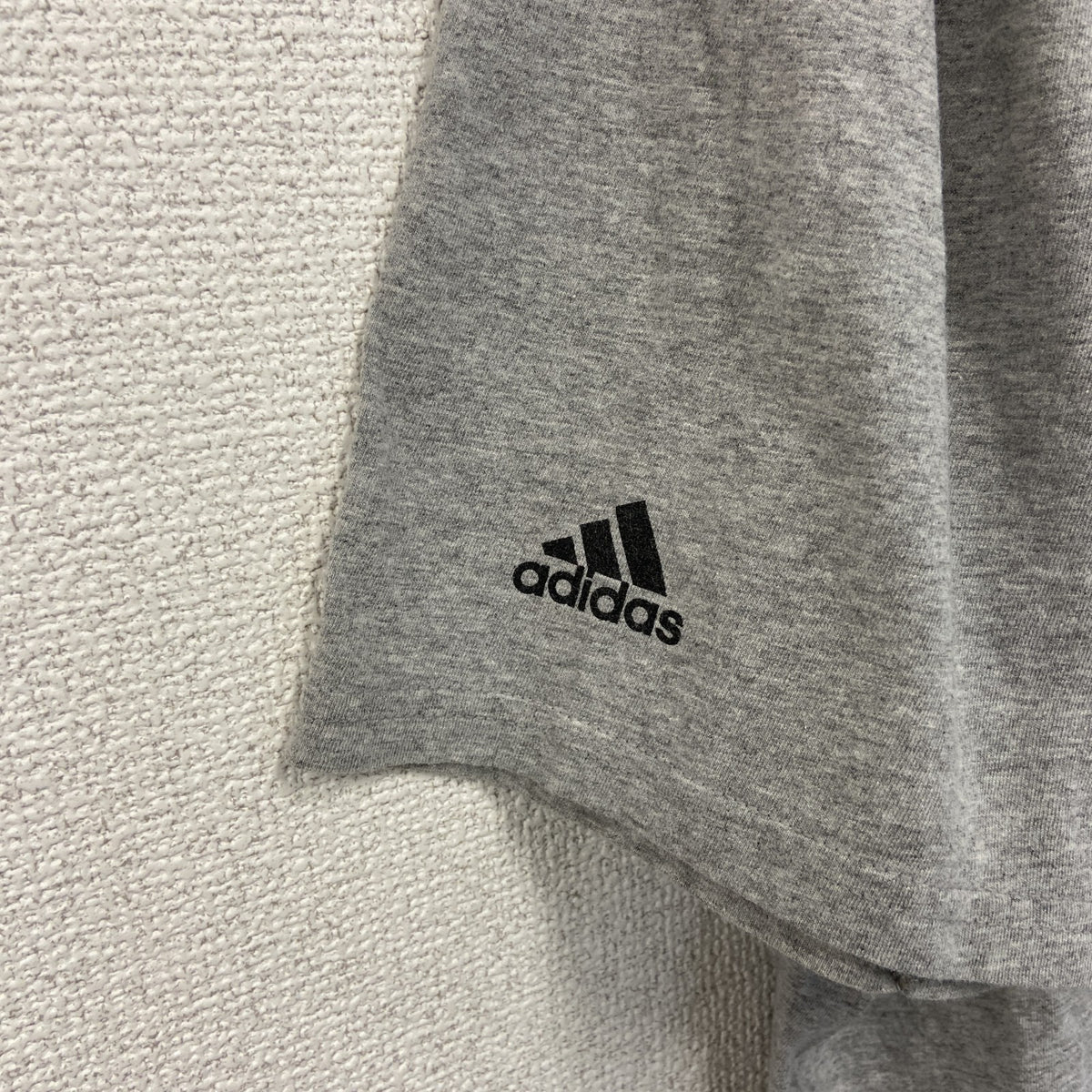 adidas アディダス　半袖プリントＴシャツ　クルーネック　灰色　グレー　evolve　XLサイズ　古着