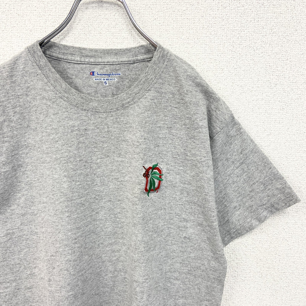 Champion　チャンピオン　半袖Tシャツ　刺繍ロゴ　ワンポイント　現行　灰色　グレー　Sサイズ　古着