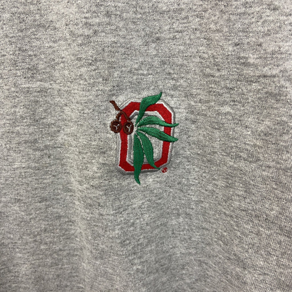 Champion　チャンピオン　半袖Tシャツ　刺繍ロゴ　ワンポイント　現行　灰色　グレー　Sサイズ　古着
