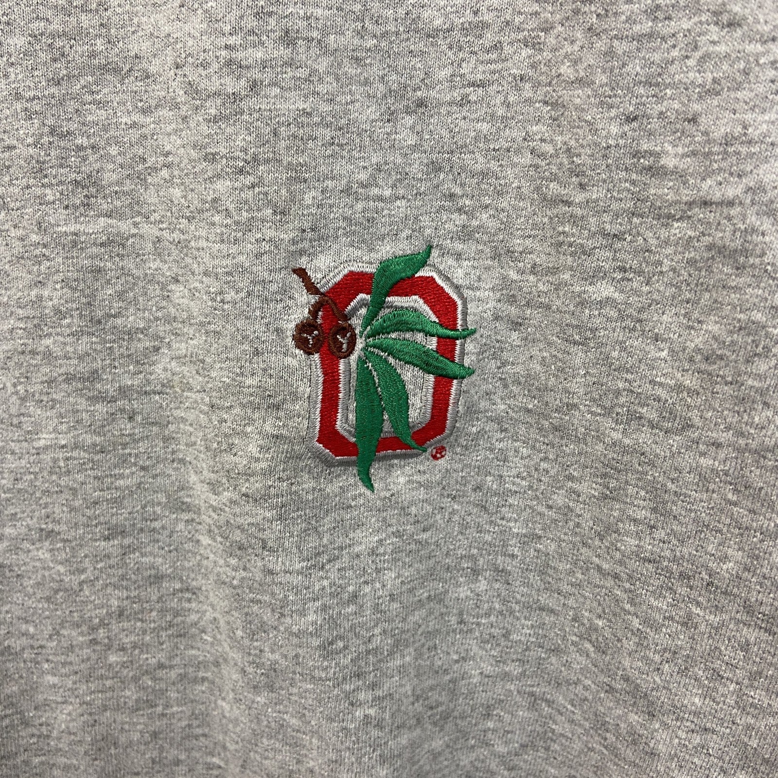 Champion　チャンピオン　半袖Tシャツ　刺繍ロゴ　ワンポイント　現行　灰色　グレー　Sサイズ　古着