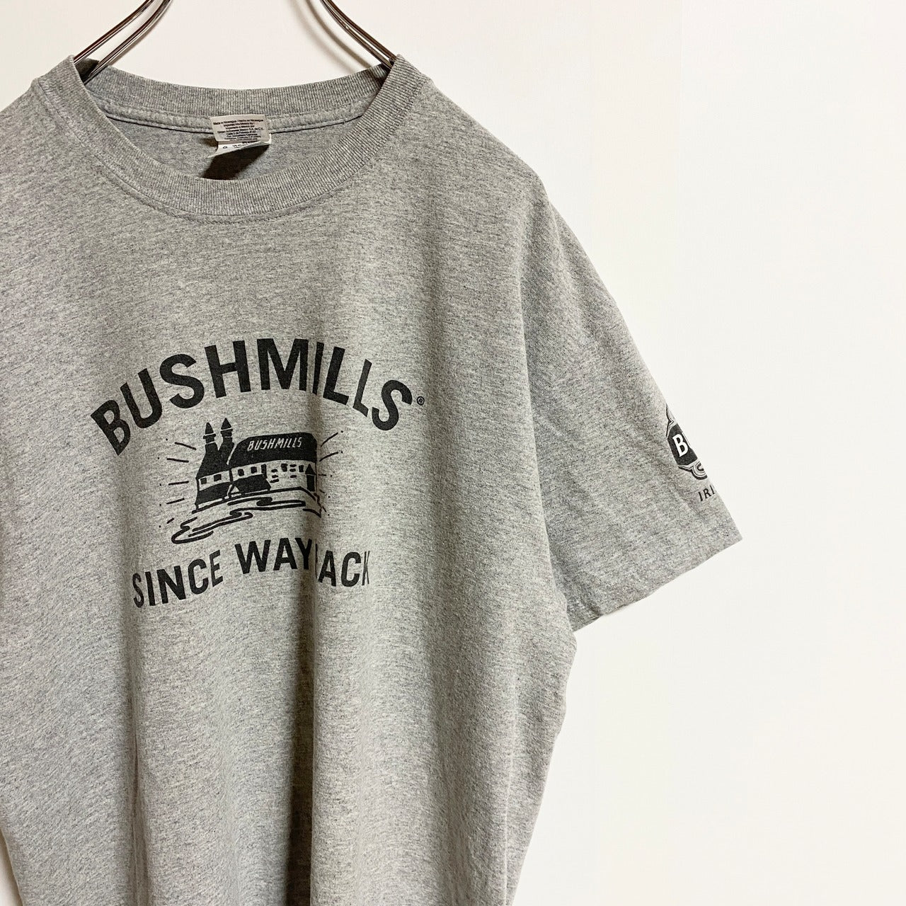 古着 used　GILDAN　ギルダン　半袖プリントTシャツ　クルーネック　BUSHMILLS　グレー　春夏服　Lサイズ