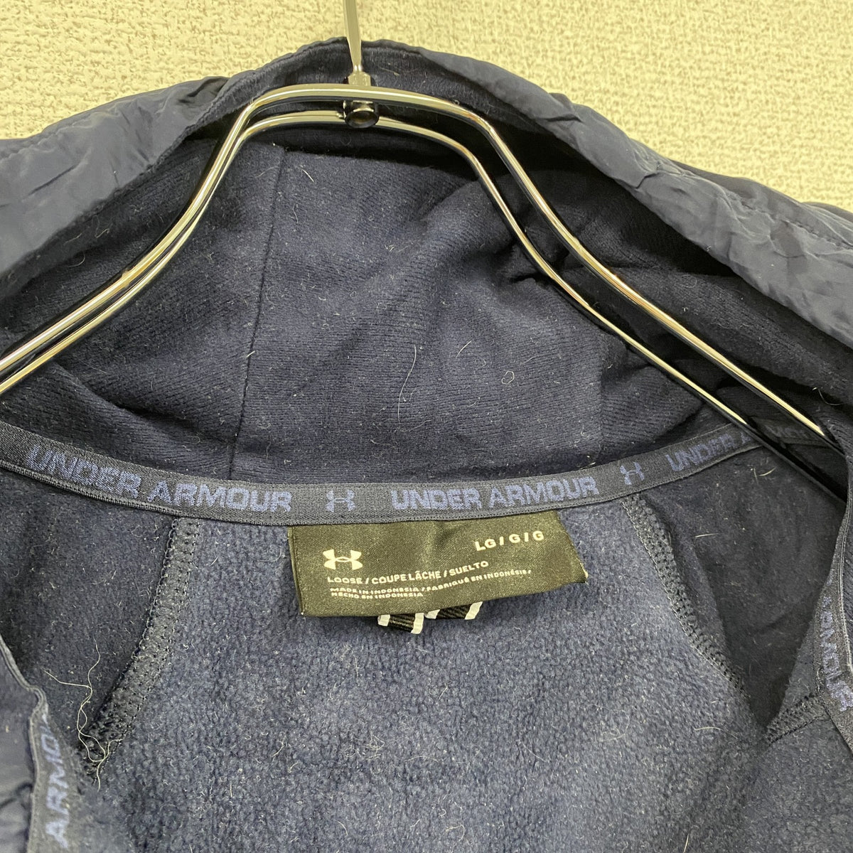 UNDER ARMOUR　アンダーアーマー　スウェットパーカー/フーディー　紺　ネイビー　Lサイズ　古着