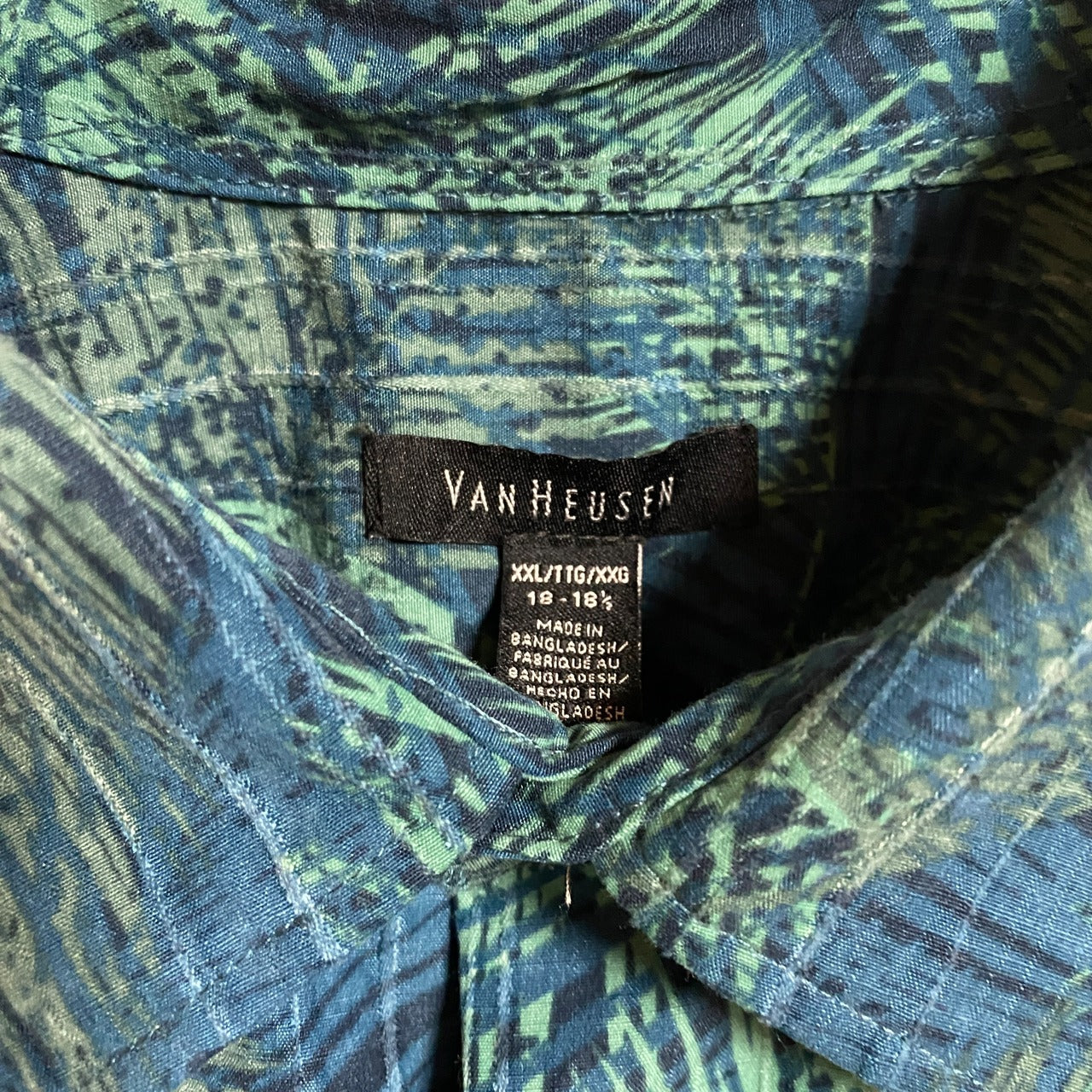 古着 used　VANHEUSEN　半袖総柄シャツ　葉っぱ　緑　グリーン　ネイビー　春夏服　ビッグシルエット　2XLサイズ