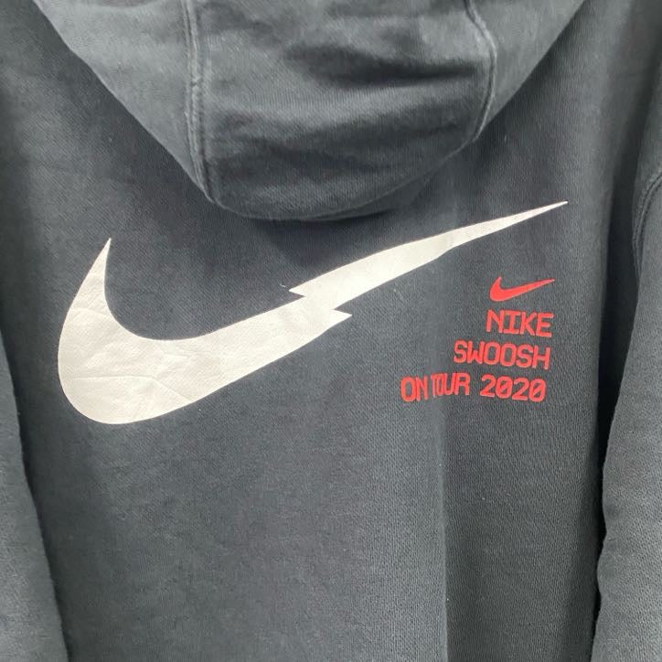 NIKE　ナイキ　スウェットパーカー/フーディー　スウッシュ　デカロゴ　黒　ブラック　Mサイズ　古着