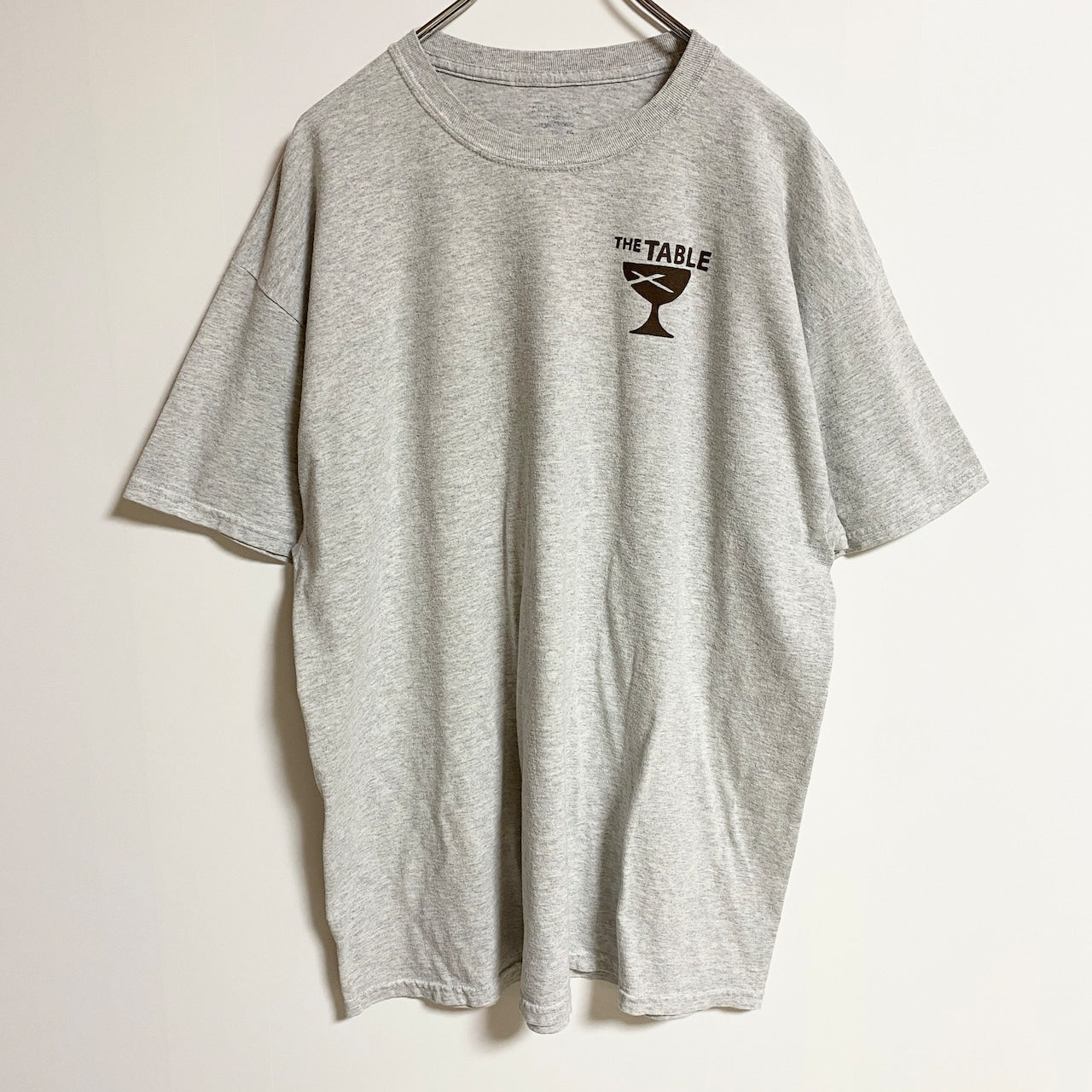 古着 used　半袖ワンポイントTシャツ　バックプリント　クルーネック　THE TABLE　霜降り　ライトグレー　春夏服