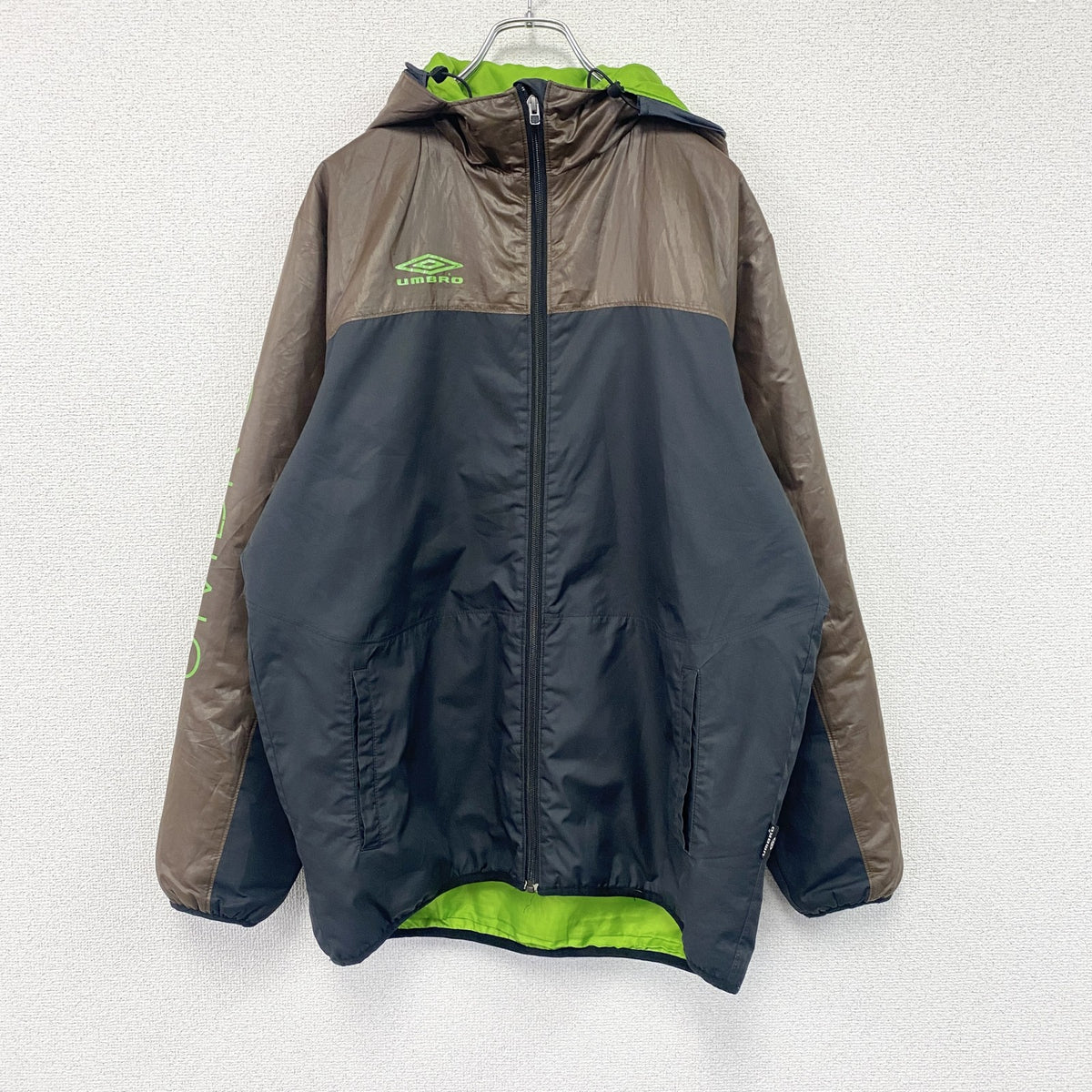 UMBRO　アンブロ　フルジップ中綿ジャケット　黒　ブラック　茶色　ブラウン　Oサイズ　古着