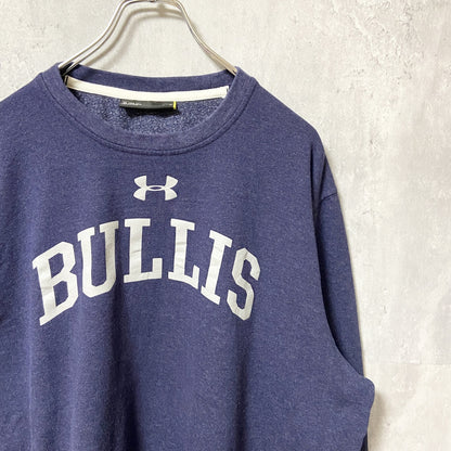 古着 used　UNDER ARMOUR アンダーアーマー　BULLIS　長袖プリントスウェット　トレーナー　オーバーサイズ