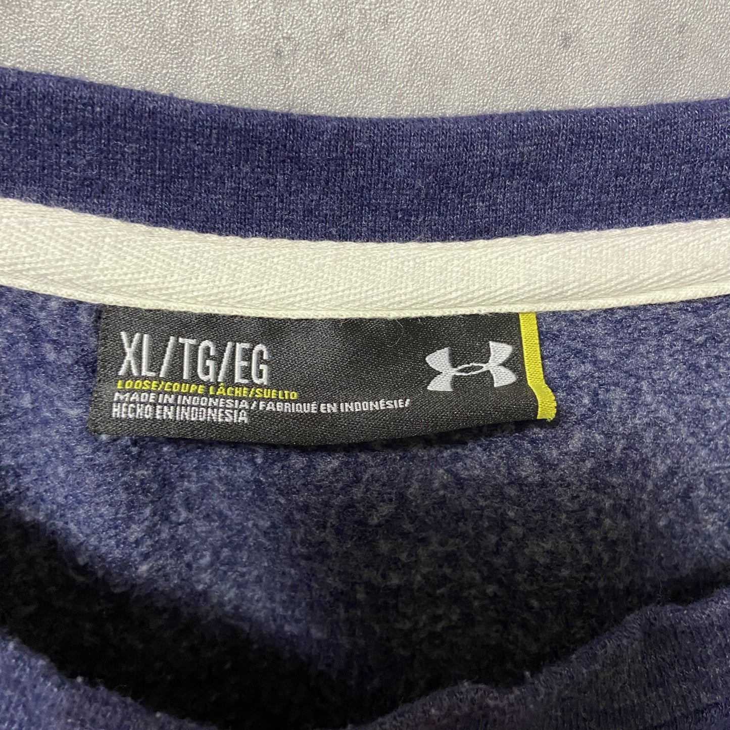 古着 used　UNDER ARMOUR アンダーアーマー　BULLIS　長袖プリントスウェット　トレーナー　オーバーサイズ