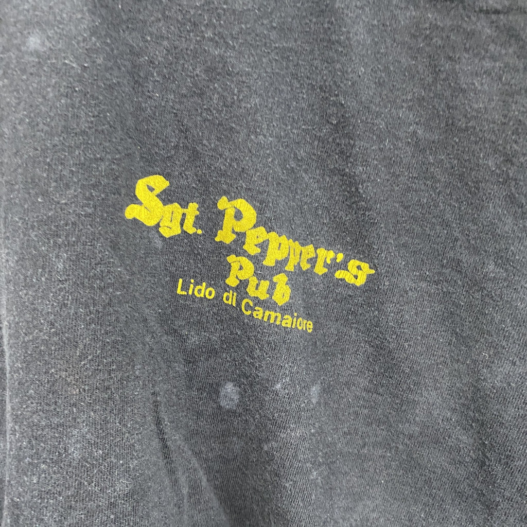 90s～　Sgt Peppers Cafe Bar　半袖プリントTシャツ　シングルステッチ　アーチプリント　3連プリント　黒　ブラック　　ヴィンテージ　古着