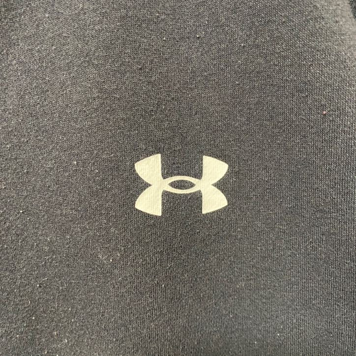 UNDER ARMOUR　アンダーアーマー　長袖ハーフジップスウェット　トレーナー　黒　ブラック　Mサイズ　古着