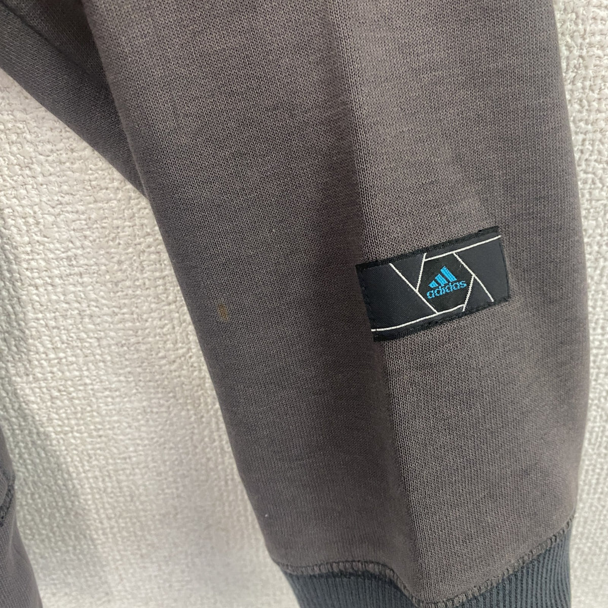 00s　adidas　アディダス　スウェット/トレーナー　ロゴ　チャコールグレー　Sサイズ スウェットトップス メンズ 古着