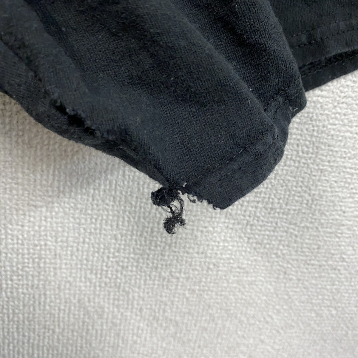 Hanes　ヘインズ　半袖プリントTシャツ　4連プリント　英字プリント　SUPER HERO　黒　ブラック　古着