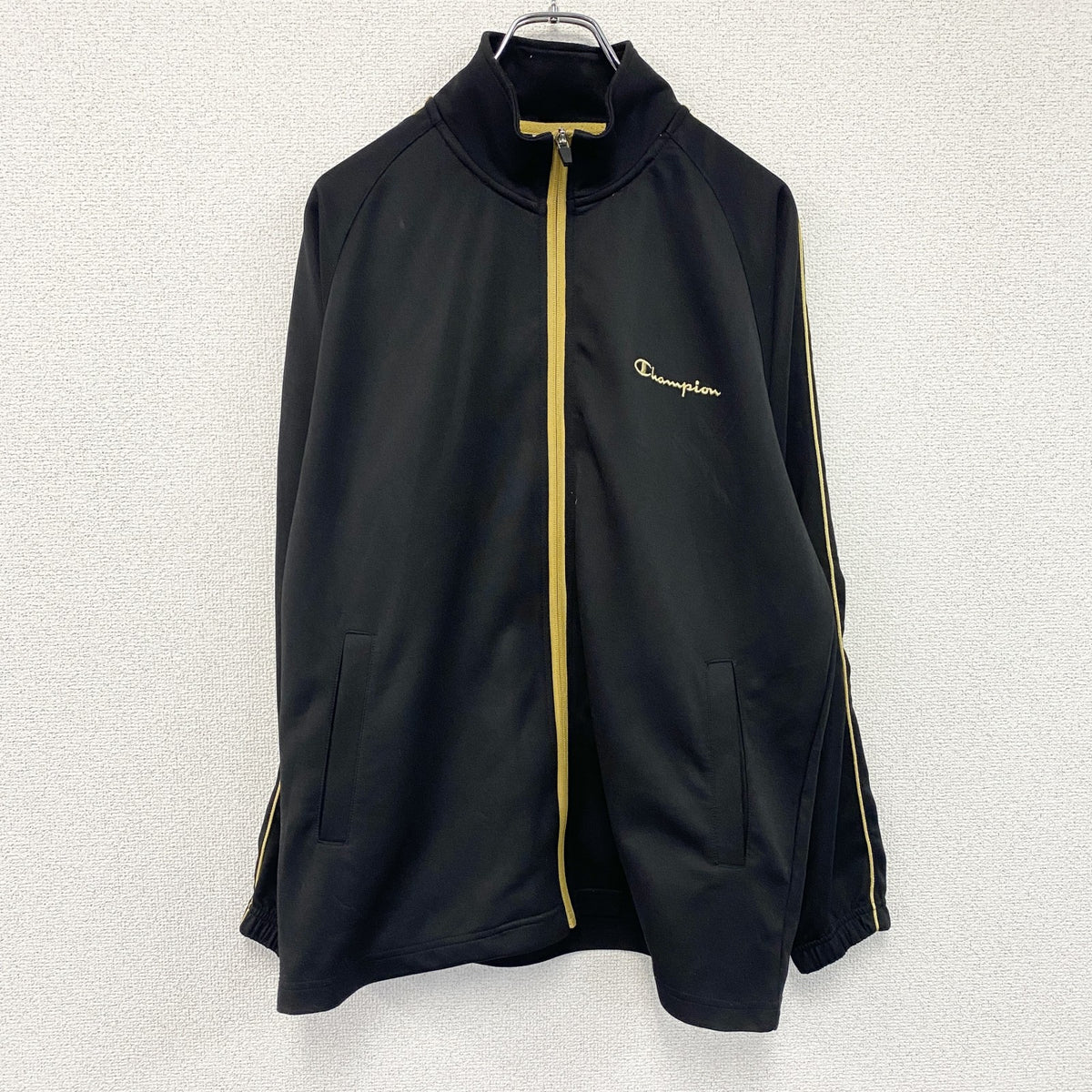 Champion　チャンピオン　トラックジャケット/ジャージ　黒　ブラック　Lサイズ　古着