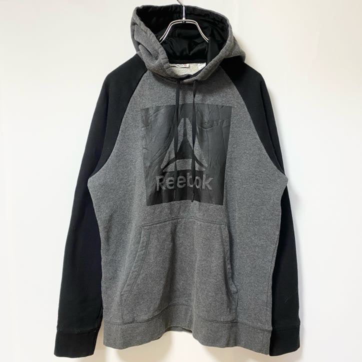 Reebok リーボック　長袖ビッグロゴデザインパーカー　フーディー　バイカラー　黒　ブラック　グレー　灰色　XＬサイズ　古着