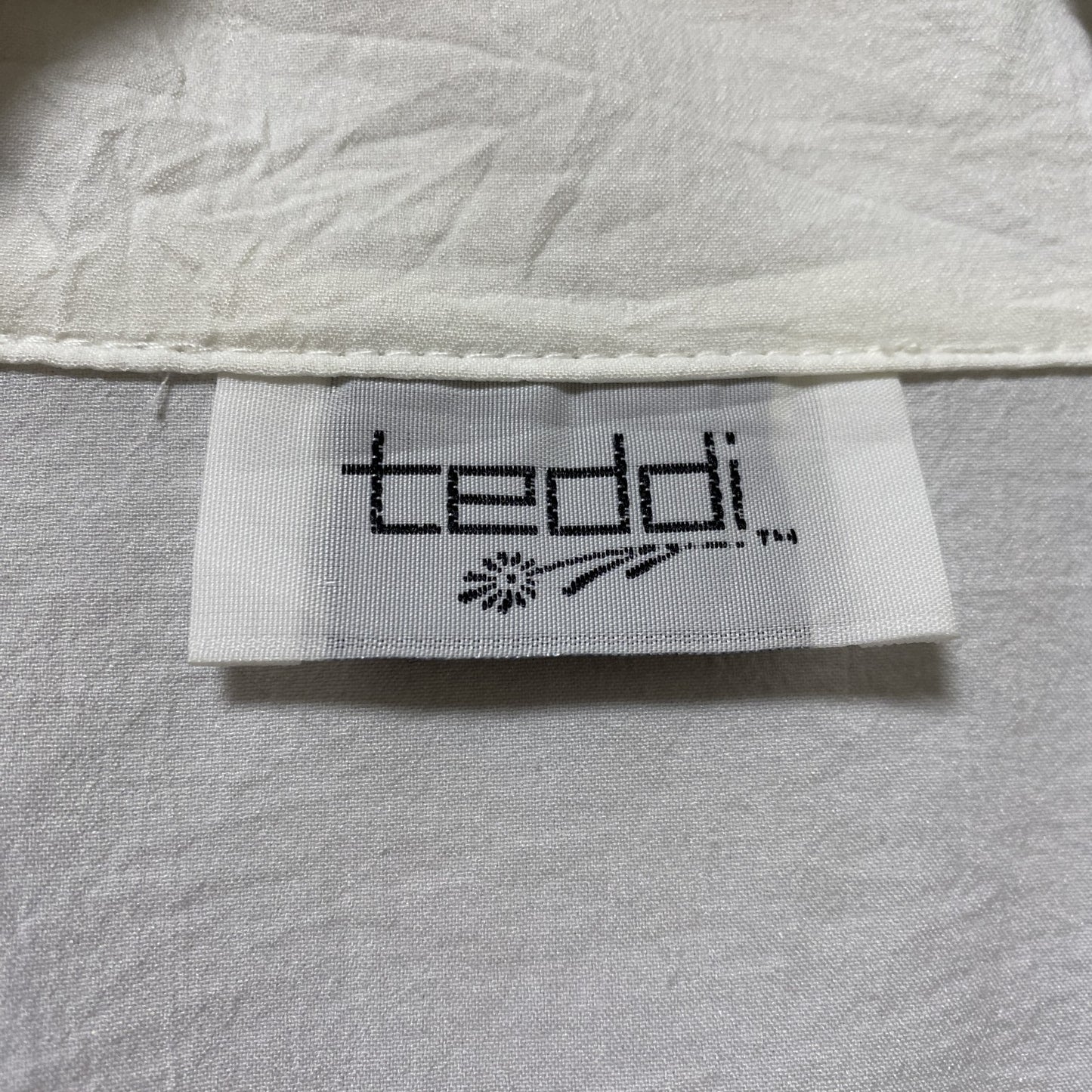 古着 used　teddi　テディ　長袖フルジップナイロンジャケット　肩パッド　白　ホワイト　緑　グリーン　Mサイズ