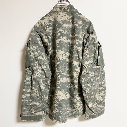 古着 used　長袖ミリタリージャケット　迷彩　カモフラ柄　U.S ARMY　緑　レトロ　デザイン　秋冬服　Lサイズ