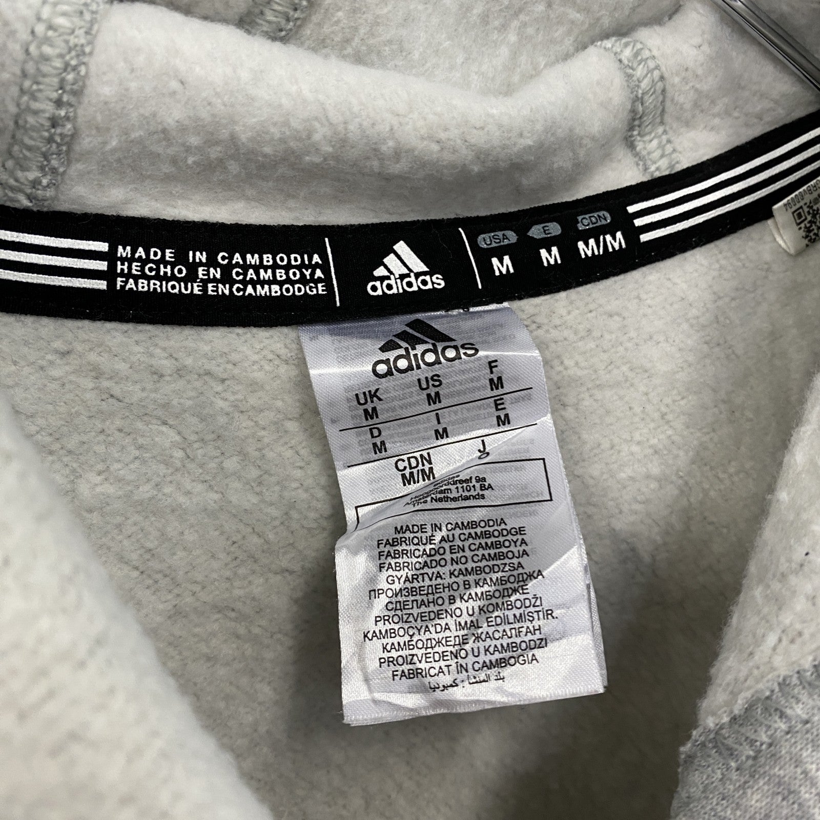 adidas　アディダス　スウェットパーカー/フーディー　カプセルプリント　パフォーマンスロゴ　灰色　グレー　Mサイズ トレーナー スウェットトップス フード付き 古着