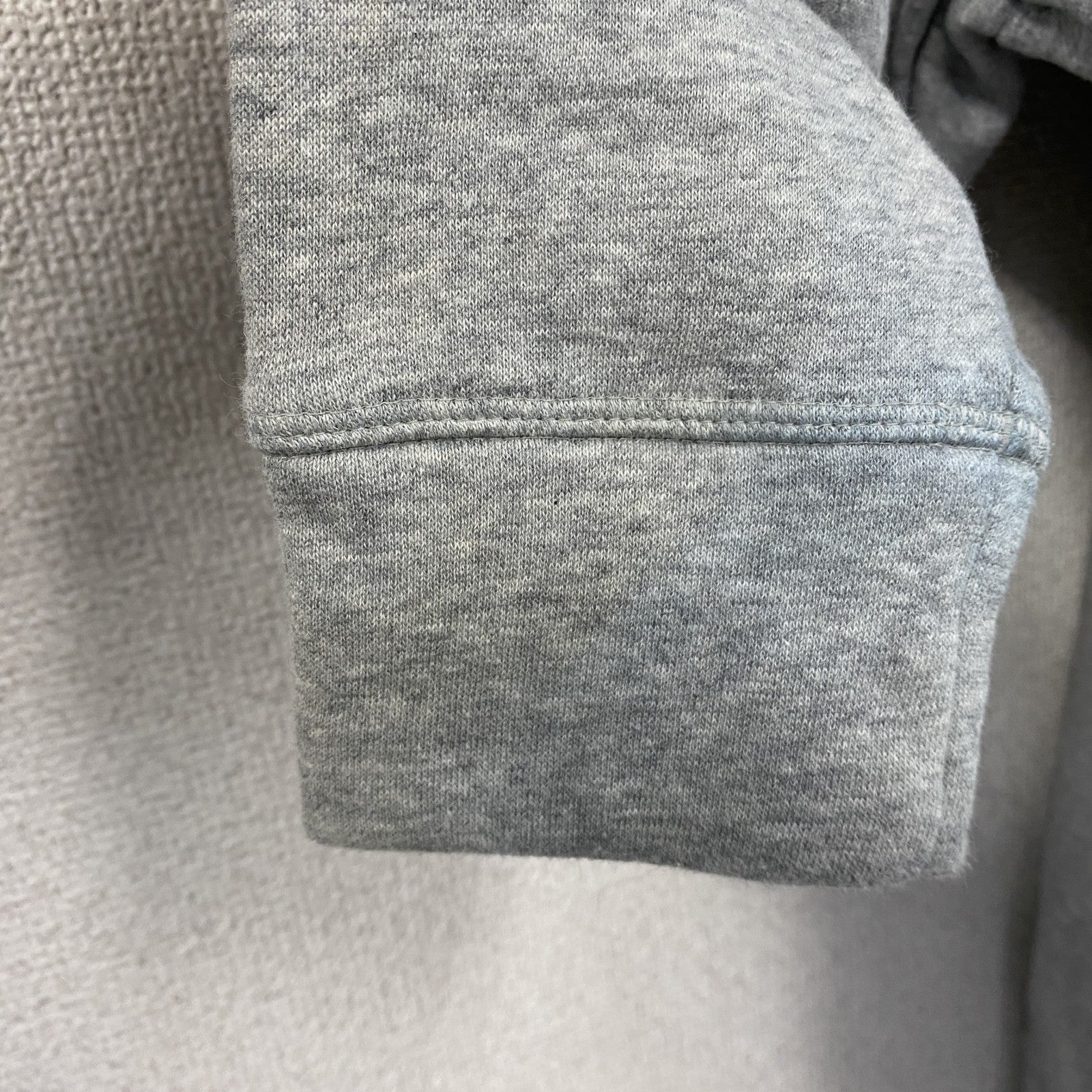 adidas　アディダス　スウェットパーカー/フーディー　カプセルプリント　パフォーマンスロゴ　灰色　グレー　Mサイズ トレーナー スウェットトップス フード付き 古着