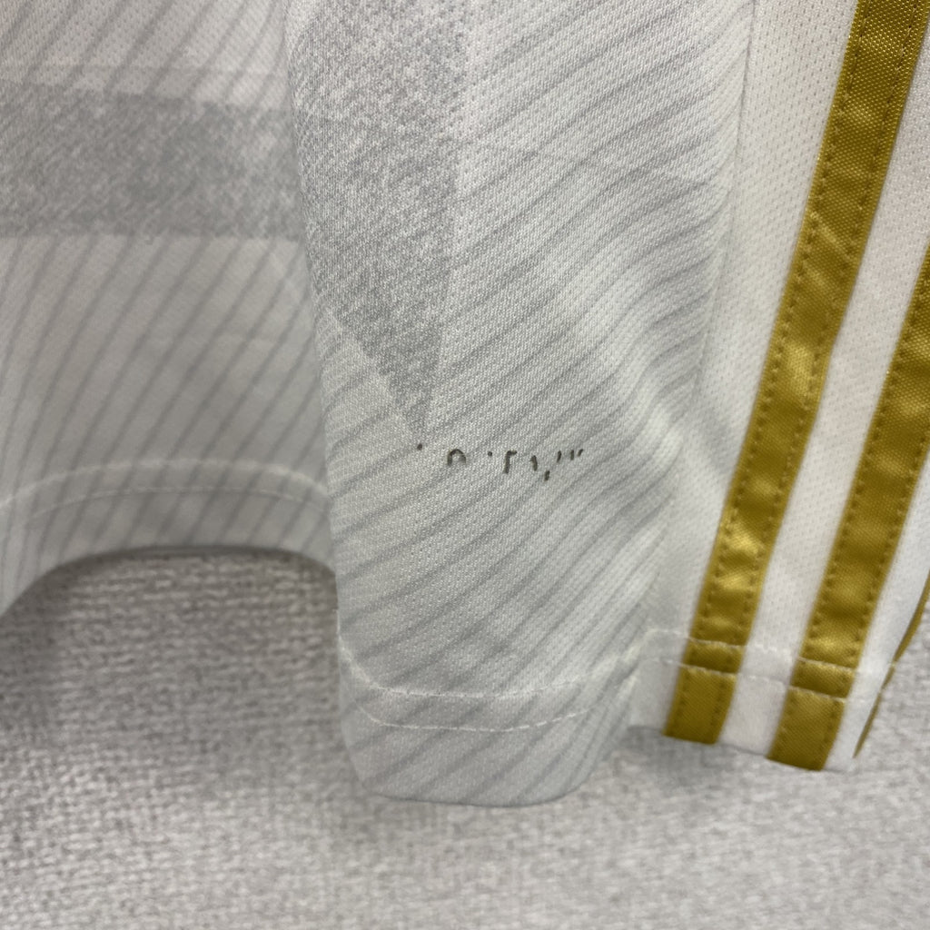 adidas　アディダス　レアルマドリード　半袖Tシャツ　ユニフォーム　白　ホワイト　Mサイズ　古着
