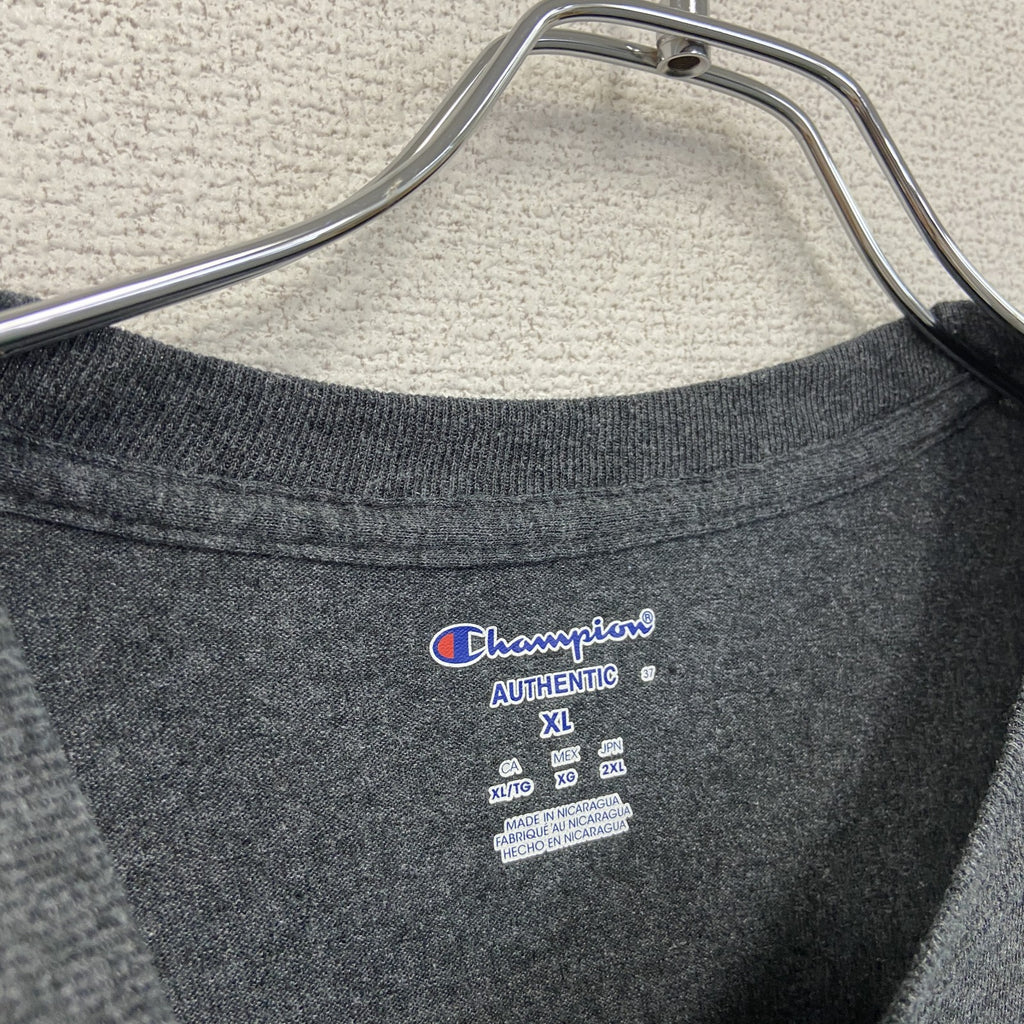 Champion　チャンピオン　NCAA　長袖プリントTシャツ　灰色　グレー　XLサイズ　古着