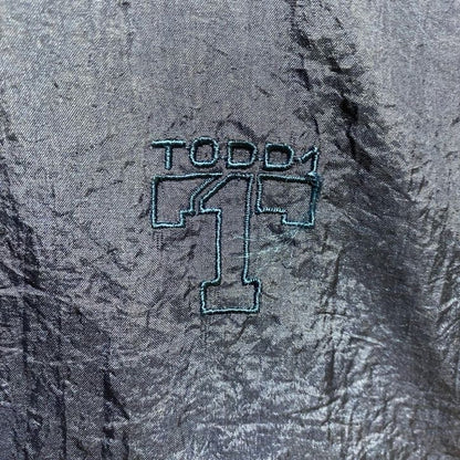 古着 used　TODD1　長袖無地ナイロンジャケット　ロゴ刺繍ブルゾン　ネイビー　秋冬服　ビッグシルエット　XLサイズ