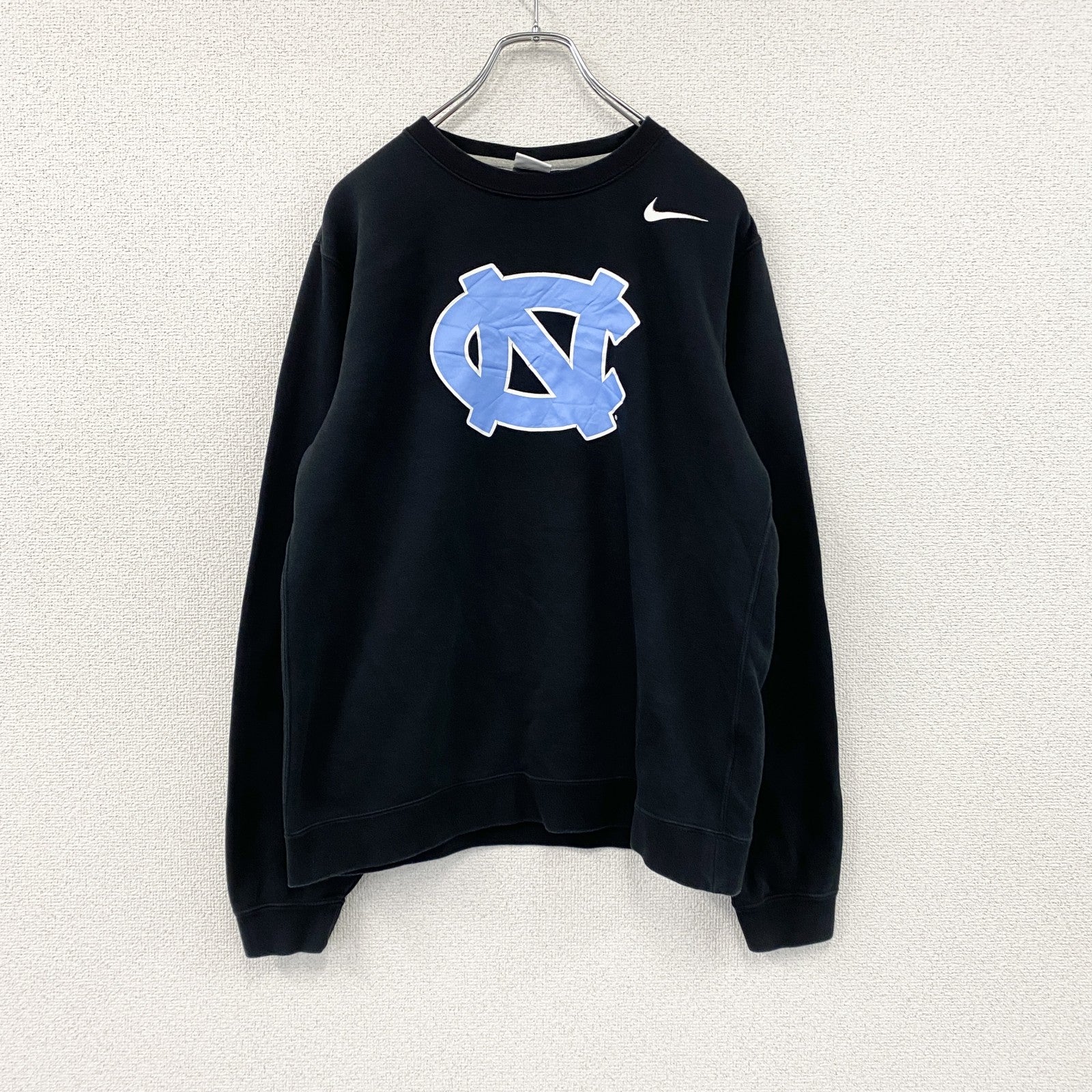 NIKE　ナイキ　スウェット/トレーナー　スウッシュ　UNC　ノースカロライナ大学　黒　ブラック　Mサイズ　古着