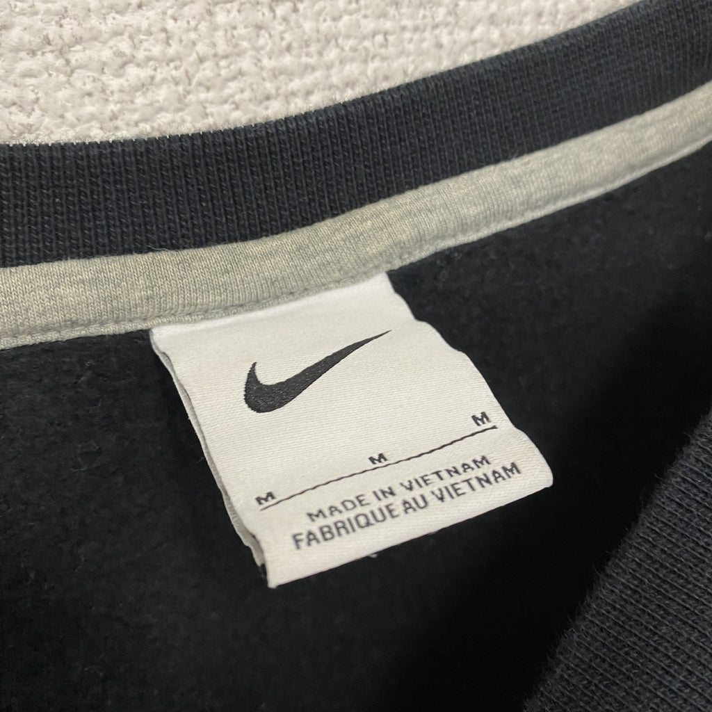 NIKE　ナイキ　スウェット/トレーナー　スウッシュ　UNC　ノースカロライナ大学　黒　ブラック　Mサイズ　古着