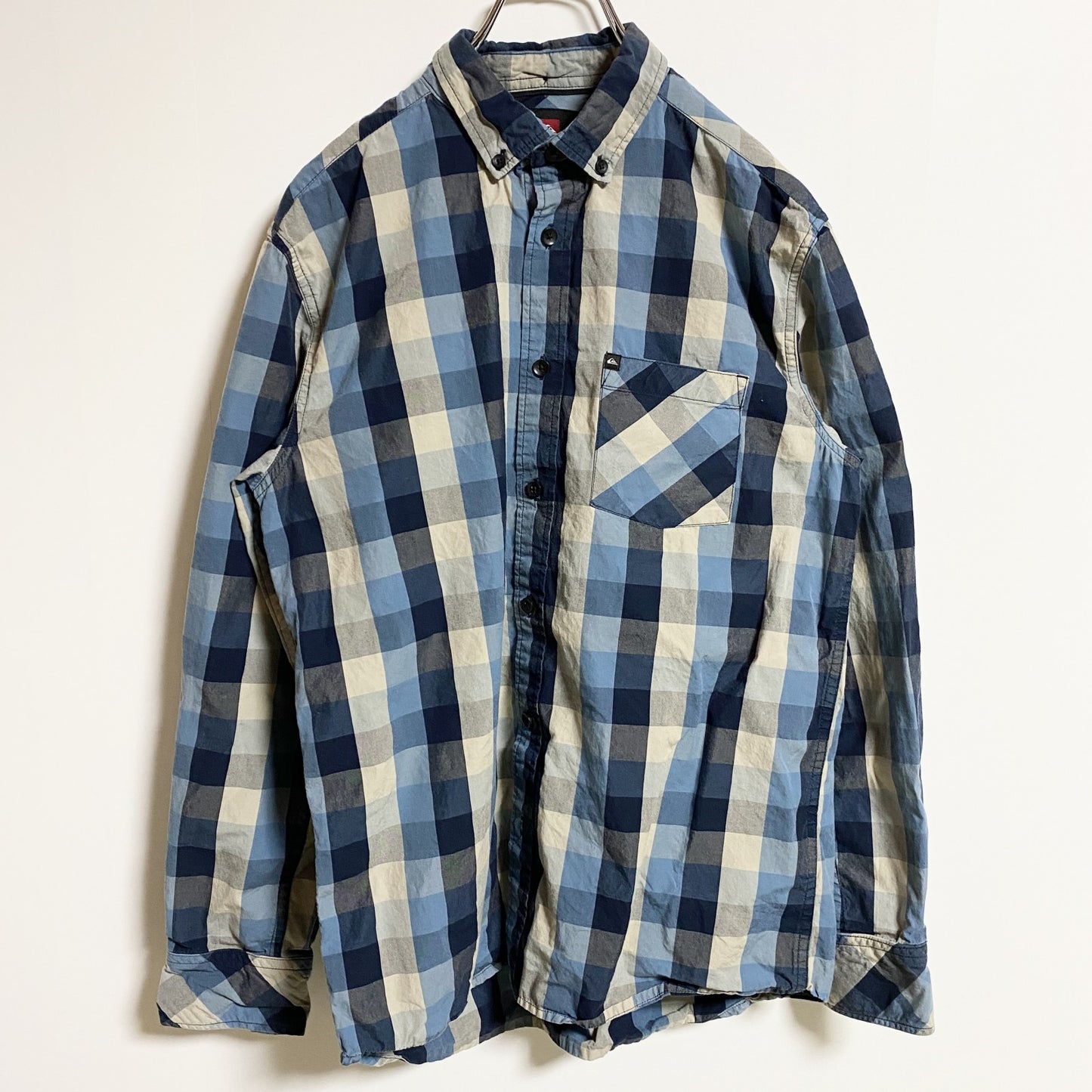 古着 used　QUIKSILVER　クイックシルバー　長袖チェック柄シャツ　青　ブルー　秋冬服　レトロデザイン　Sサイズ