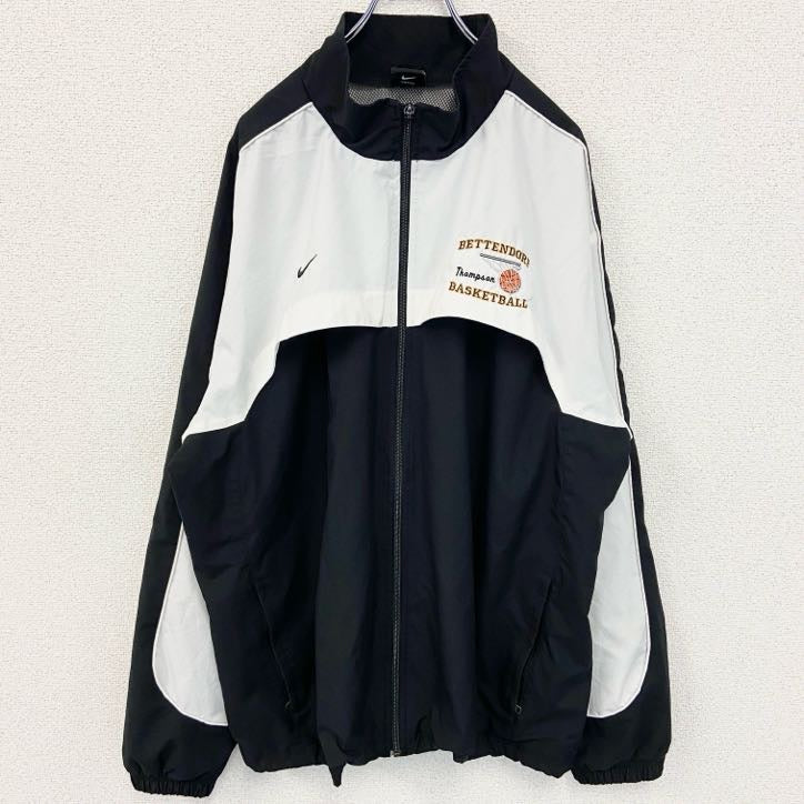 古着 used　NIKE ナイキ　長袖ナイロンジャケット　ワンポイントプリントアウター　ハイネック　ビックシルエット　XXLサイズ