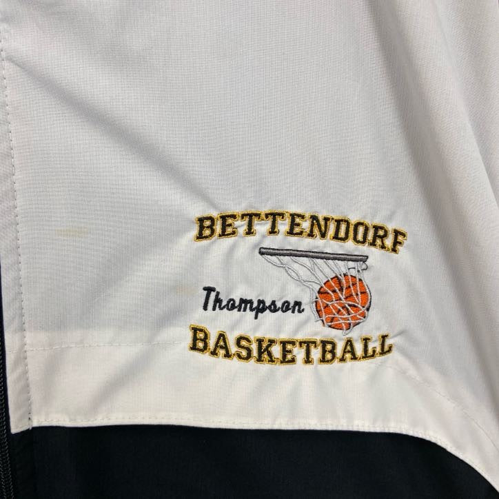 古着 used　NIKE ナイキ　長袖ナイロンジャケット　ワンポイントプリントアウター　ハイネック　ビックシルエット　XXLサイズ