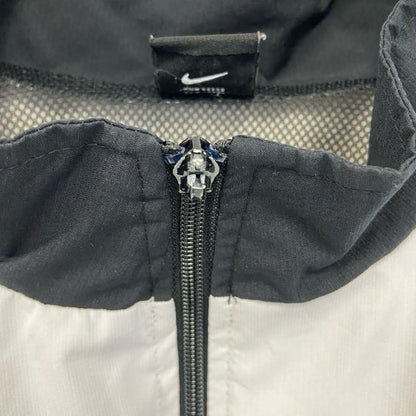 古着 used　NIKE ナイキ　長袖ナイロンジャケット　ワンポイントプリントアウター　ハイネック　ビックシルエット　XXLサイズ