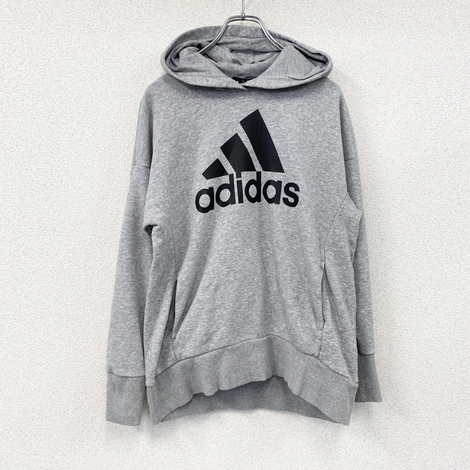 adidas　アディダス　スウェットパーカー/フーディー　パフォーマンスロゴ　デカロゴ　灰色　グレー　Sサイズ　古着