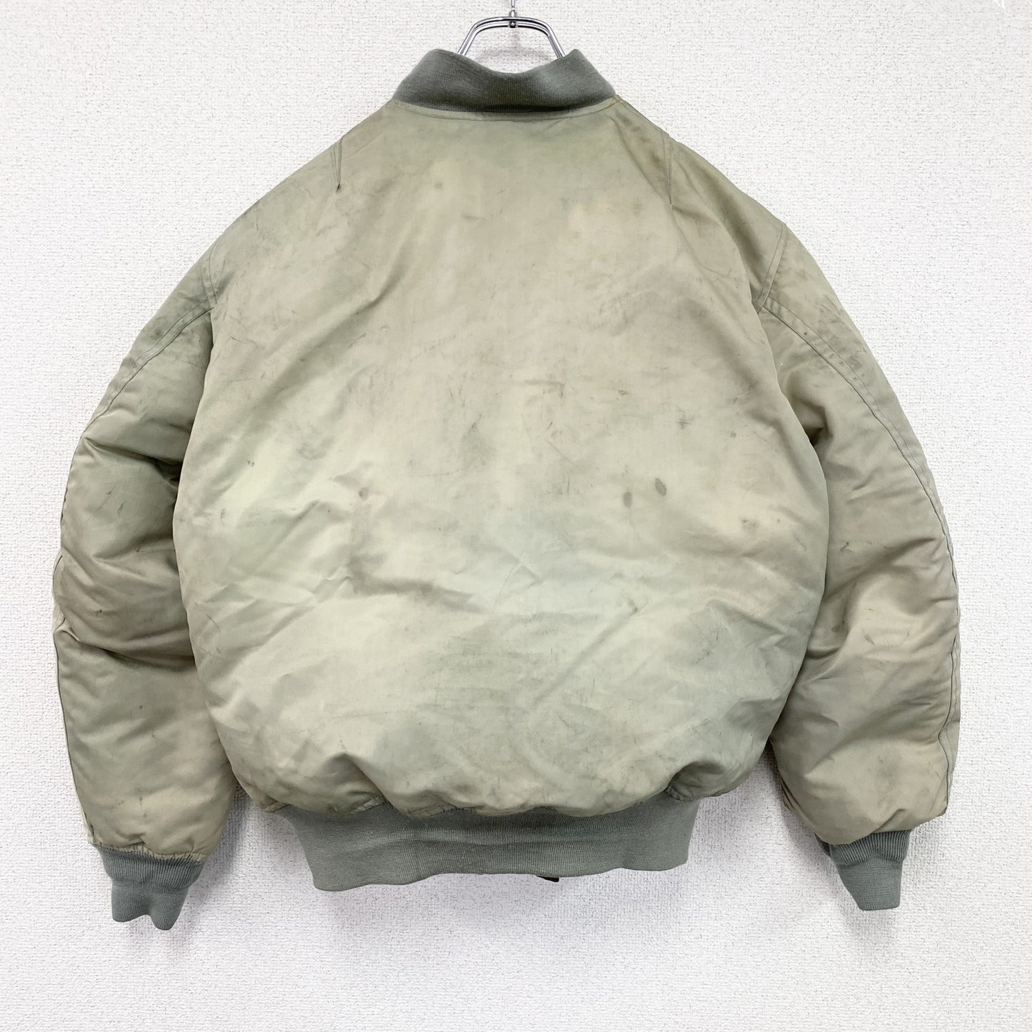 AVIREX　アヴィレックス　MA-1　フライトジャケット　カーキ　Mサイズ