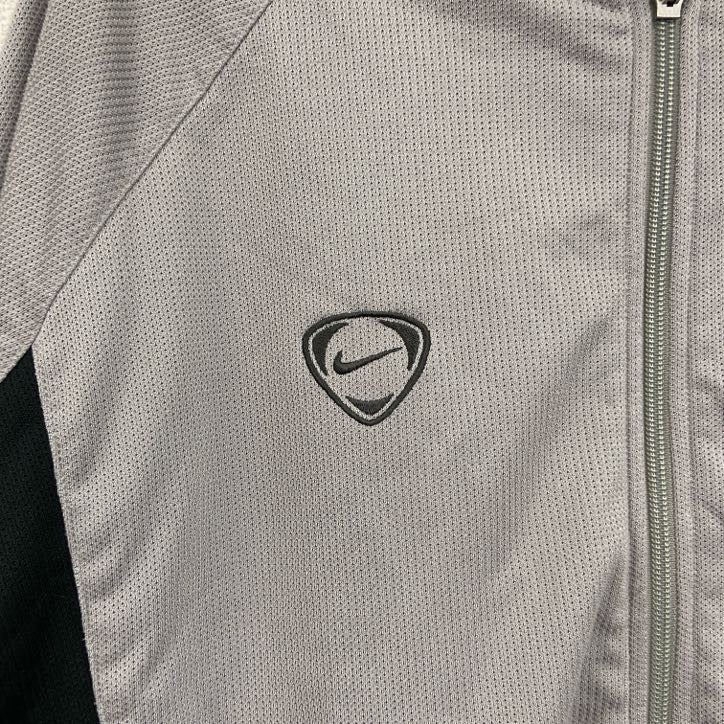 NIKE　ナイキ　トラックジャケット/ジャージ　灰色　グレー　XLサイズ