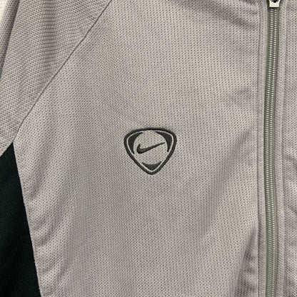 NIKE　ナイキ　トラックジャケット/ジャージ　灰色　グレー　XLサイズ