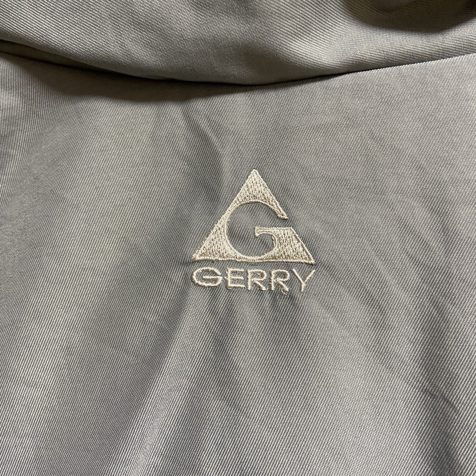 GERRY　ジェリー　長袖ロゴ刺繍マウンテンパーカー　アウター　ナイロンジャケット　青　ブルー　グレー　灰色　Mサイズ　古着