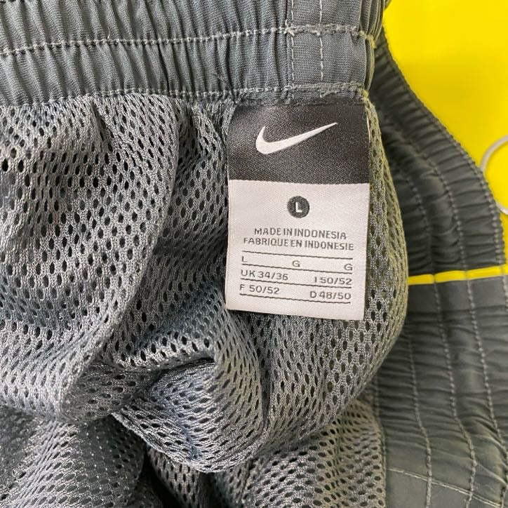 00s　NIKE　ナイキ　ジャージセットアップ　トラックジャケット　トラックパンツ　イエロー　ブラック　Lサイズ　古着