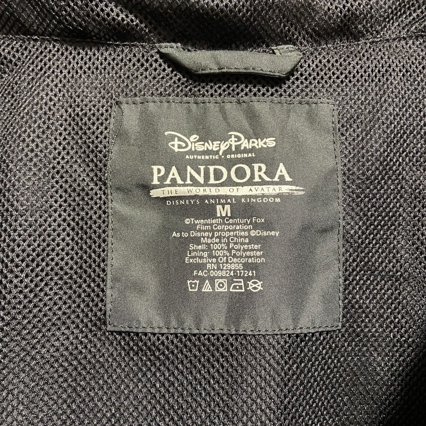 古着 used　Disney　ディズニー　長袖ロゴプリントナイロンジャケット　PANDORAECOTOURS　黒　グレー　Mサイズ